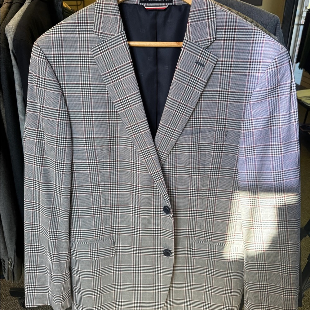 Tommy Hilfiger Glen Plaid Sport Coat – Size 44R